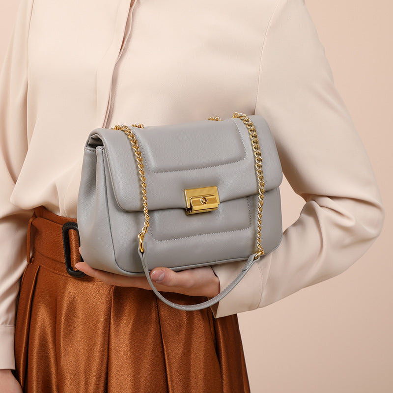 Bolsa Feminina Transversal em Couro Legítimo – Design Retrô com Tampa Elegante